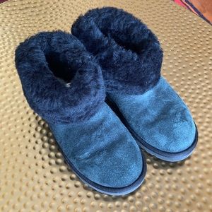 Ugg classic ankle boots